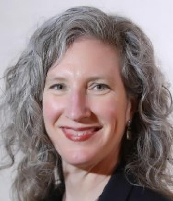 Photo of Lisa Holle