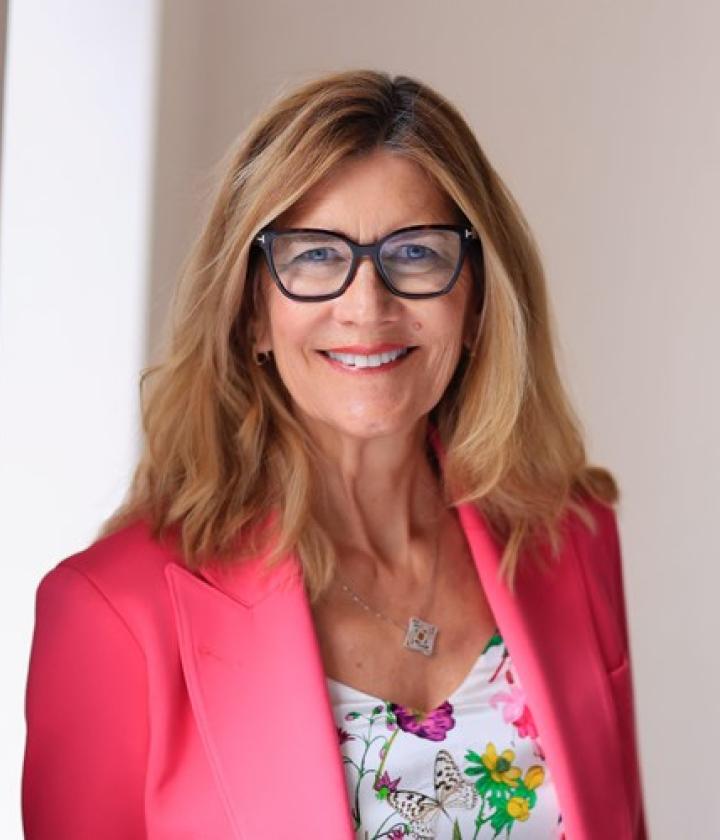 Photo of Lauren Charbonneau