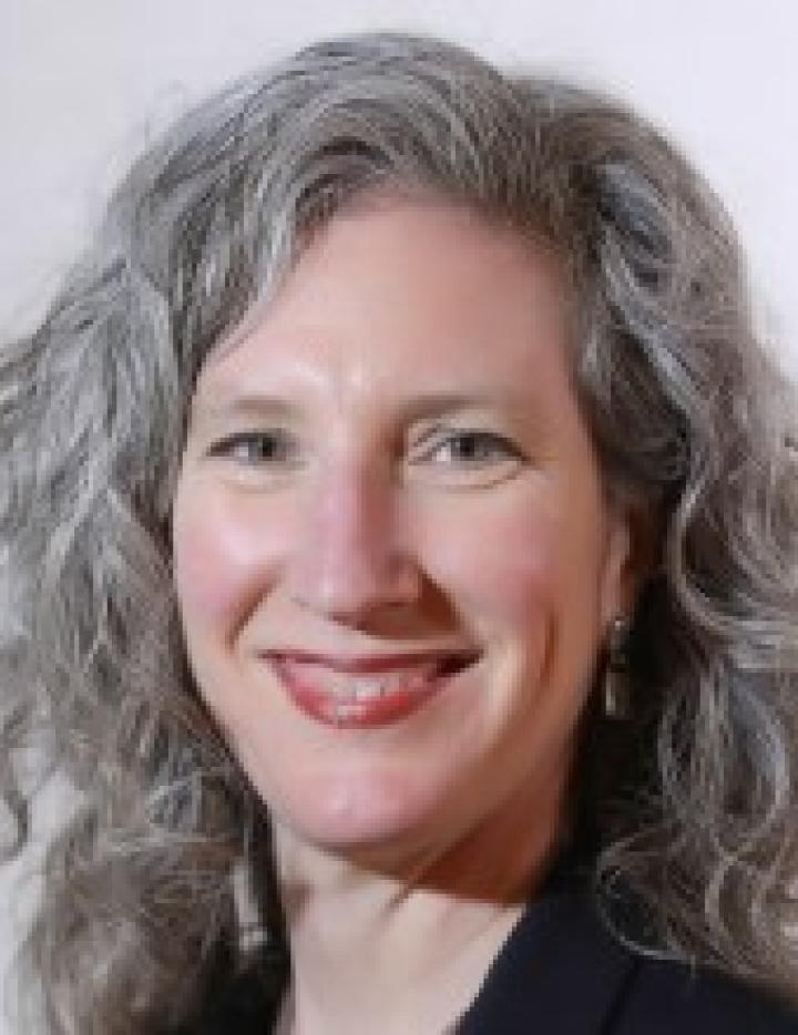 Photo of Lisa Holle